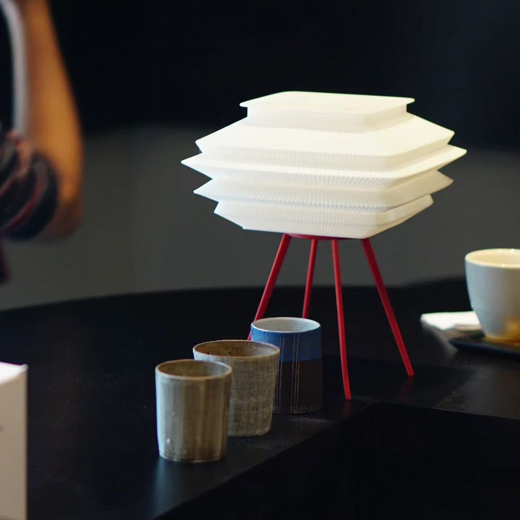 Modern Pleated Table Lamp – 3D Printed LED Desk Light with Red Tripod Base