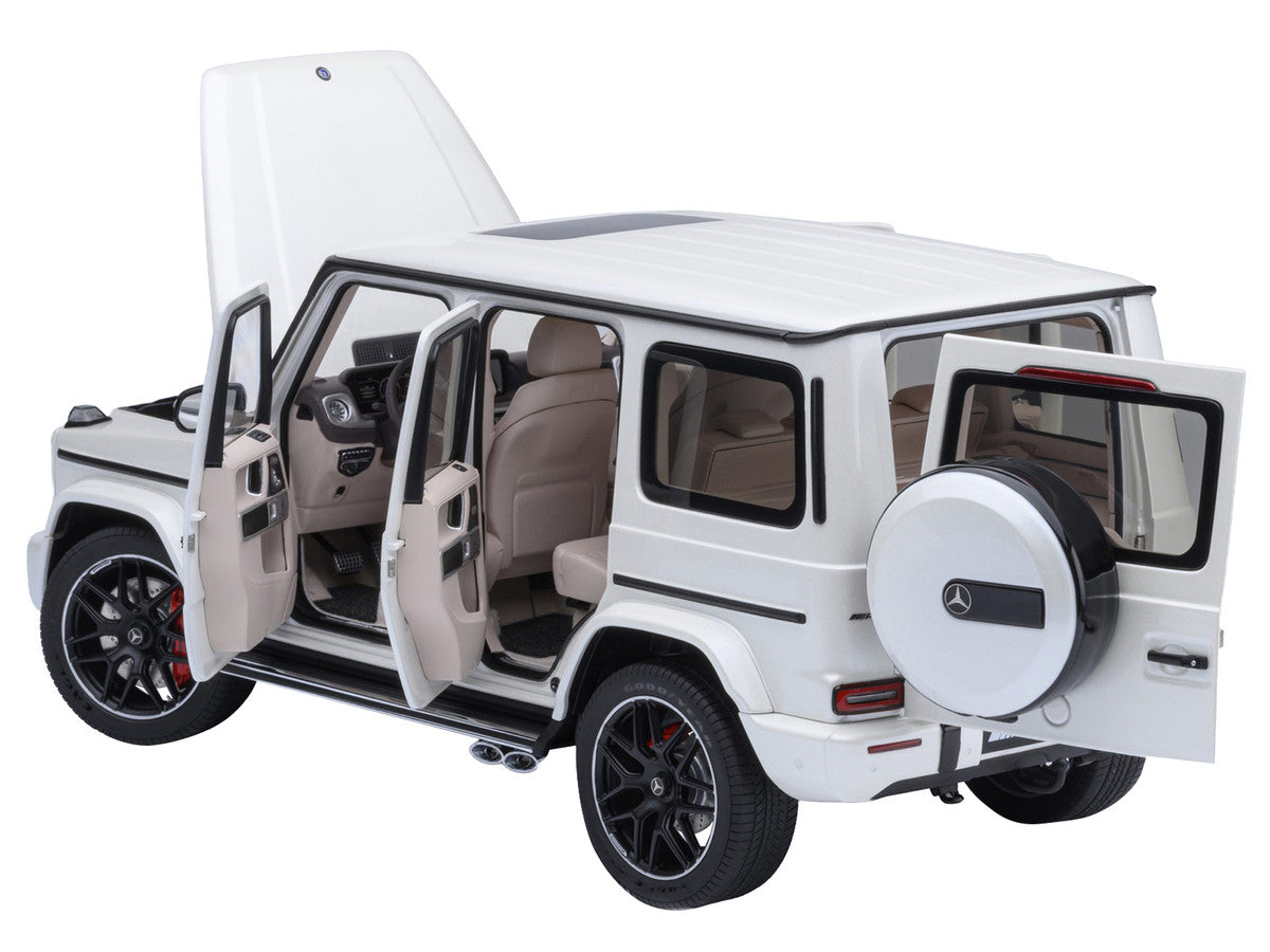 2019 Mercedes-Benz AMG G63 Brilliant White Metallic 1/18 Model Car by Autoart-1