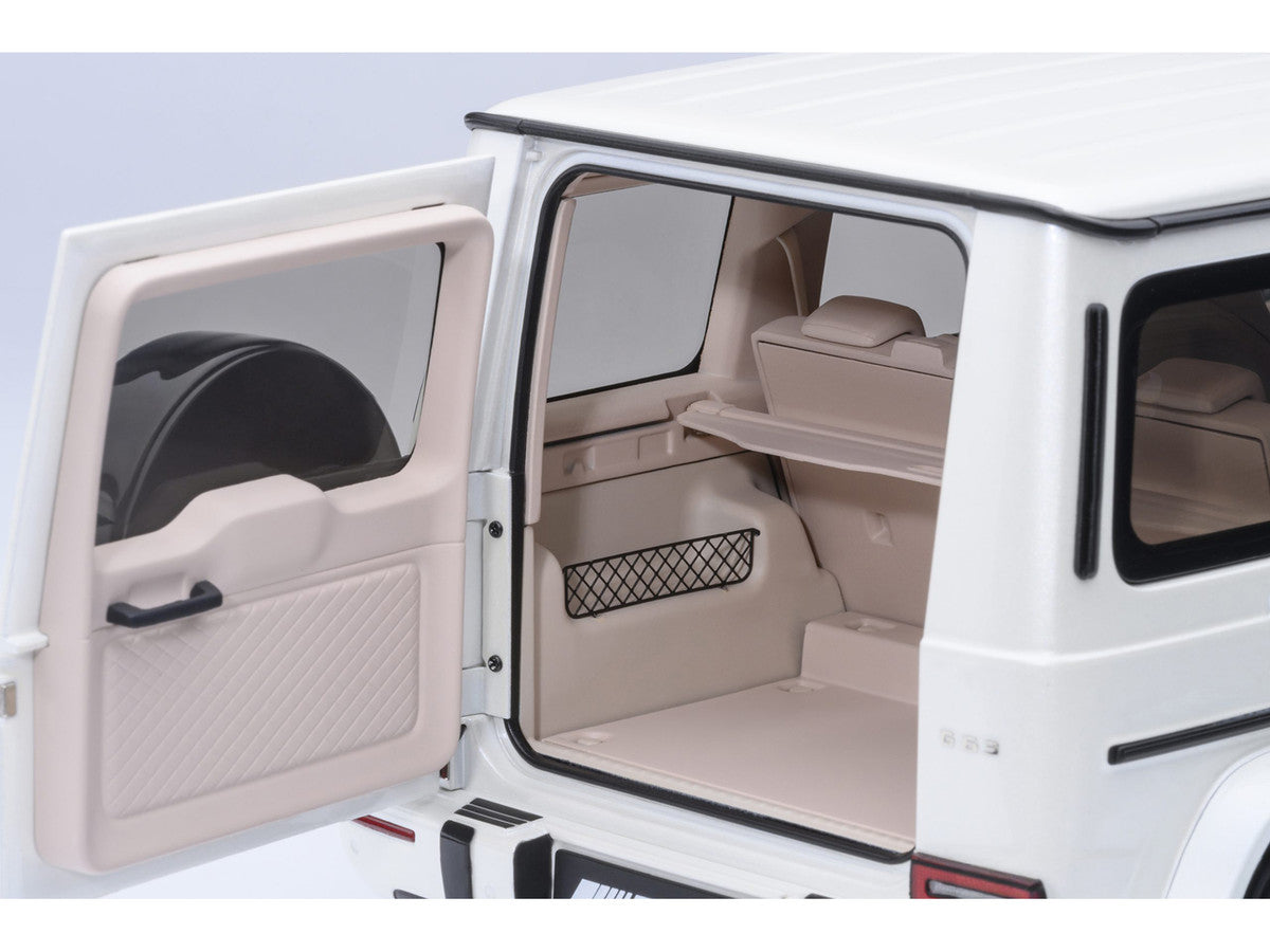 2019 Mercedes-Benz AMG G63 Brilliant White Metallic 1/18 Model Car by Autoart-0