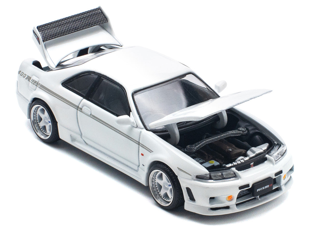 GTR Nismo 400R RHD (Right Hand Drive) White 1/64 Diecast Model Car by Pop Race