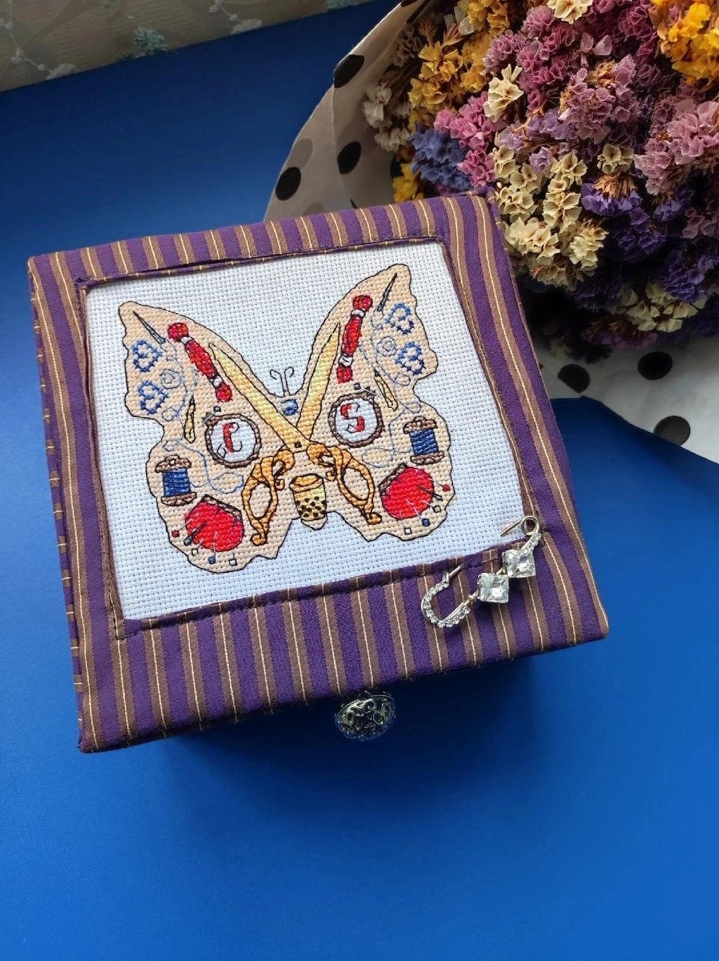 Flight of the Needle 1 - PDF Cross Stitch Pattern